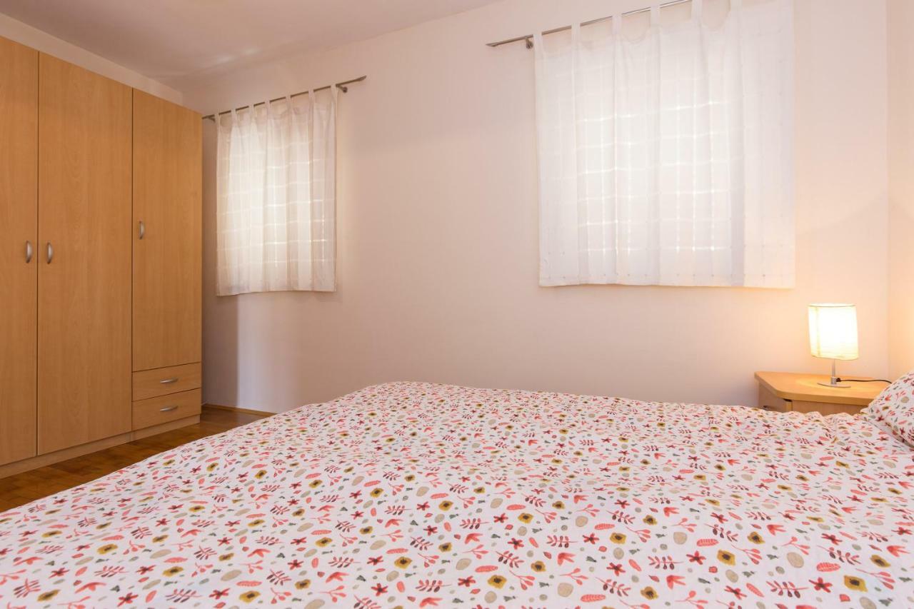 Apartments Marta Krk Town Εξωτερικό φωτογραφία