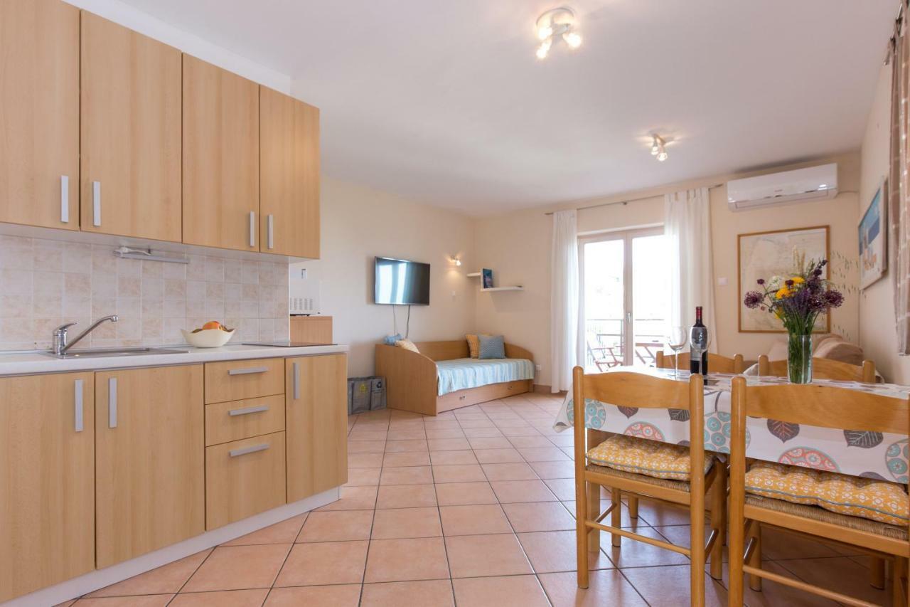Apartments Marta Krk Town Εξωτερικό φωτογραφία
