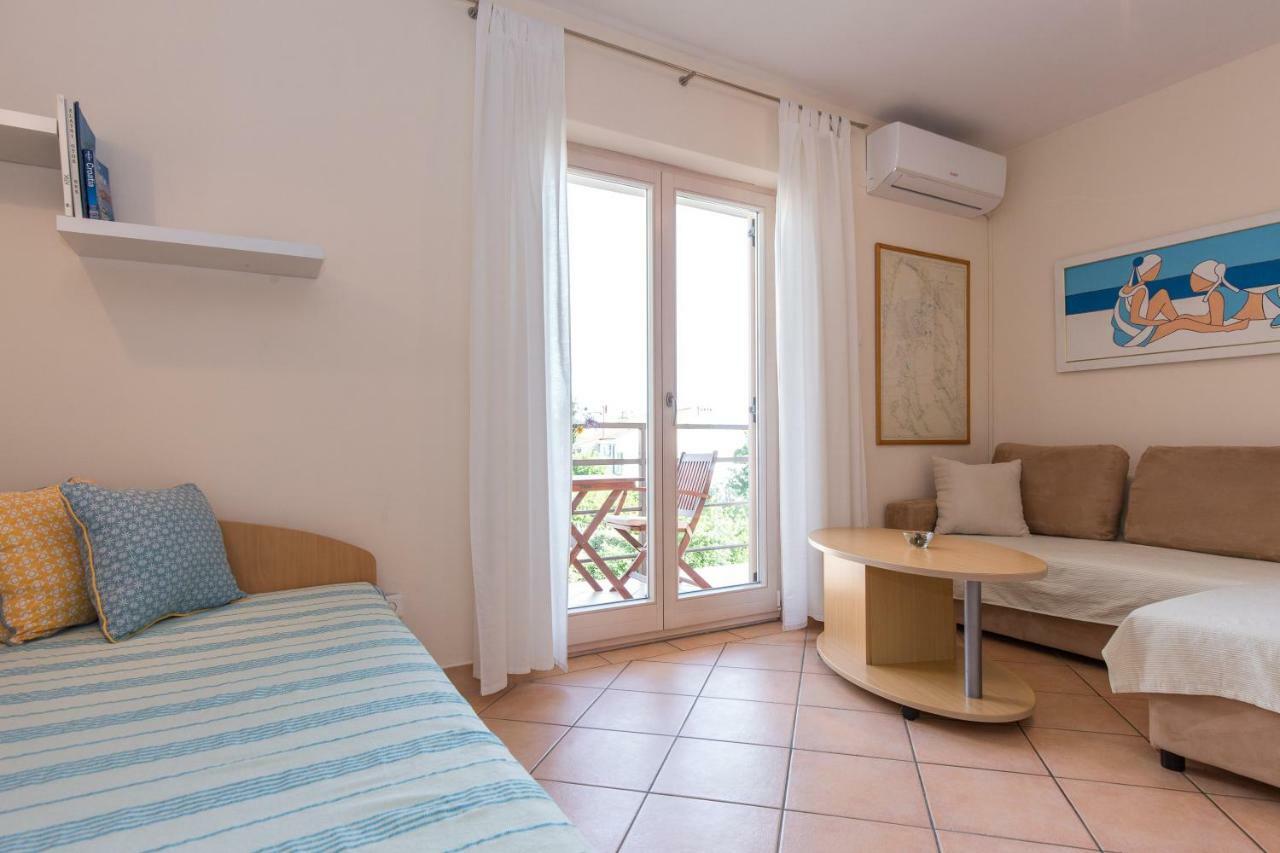 Apartments Marta Krk Town Εξωτερικό φωτογραφία