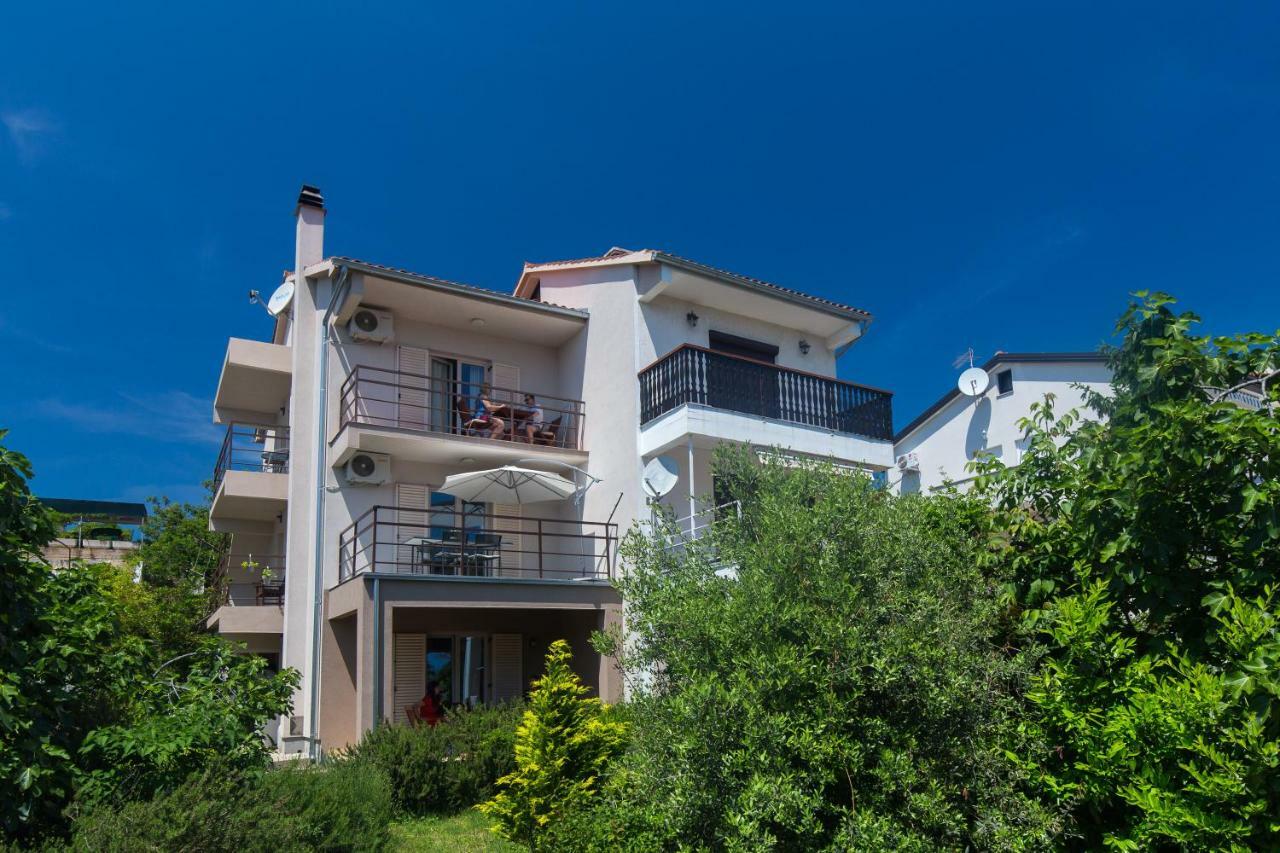 Apartments Marta Krk Town Εξωτερικό φωτογραφία