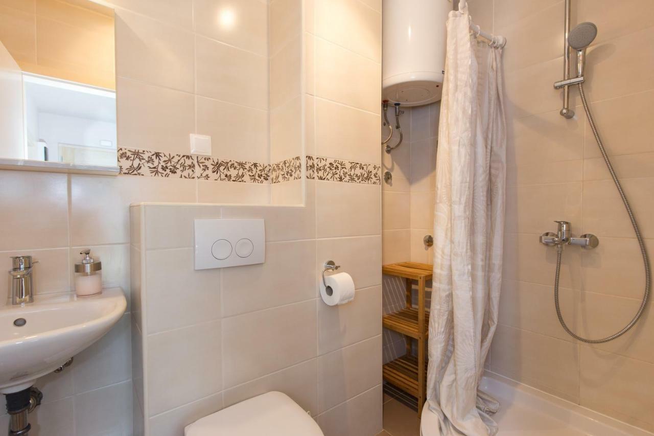 Apartments Marta Krk Town Εξωτερικό φωτογραφία
